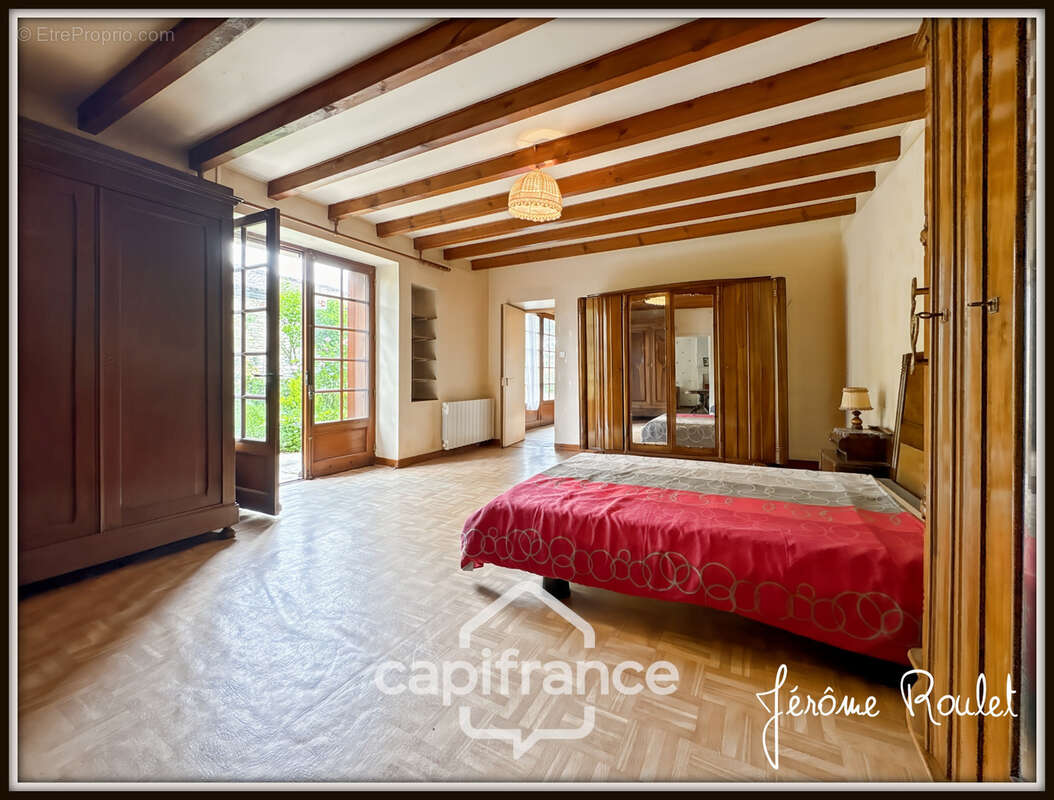 Maison en pierre à vendre 5 pièces 3 chambres Dépendances Terrain 1,5 ha Champigny-En-Rochereau (86) - photo 13