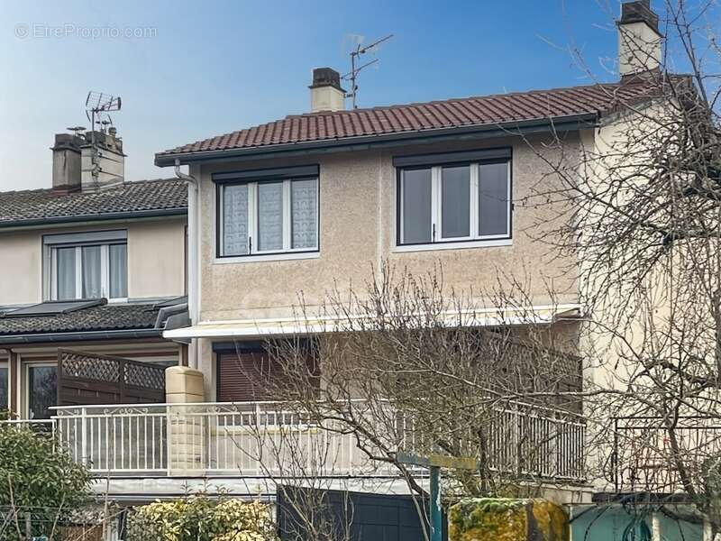 Maison à CHEVIGNY-SAINT-SAUVEUR