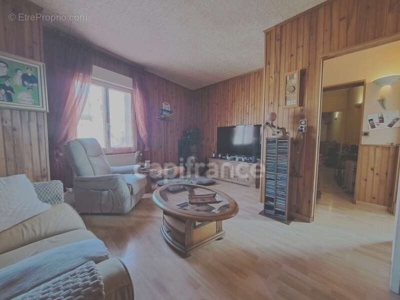Appartement à CROUY