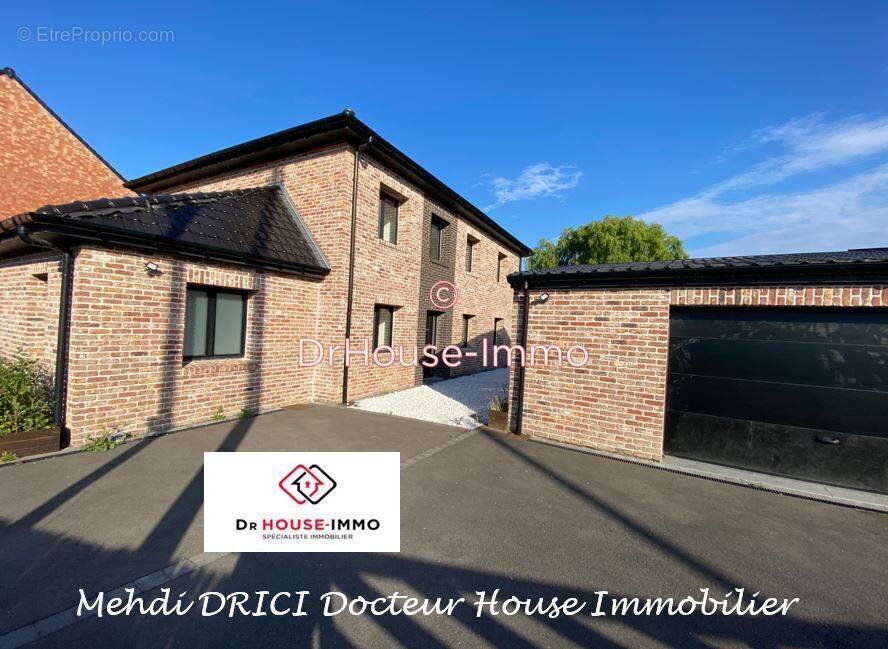 Maison à OSTRICOURT