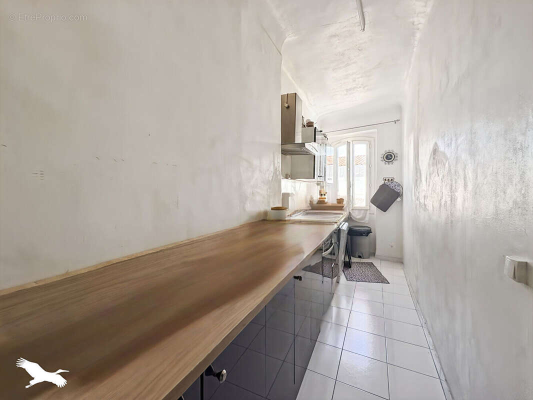 Appartement à MARSEILLE-1E