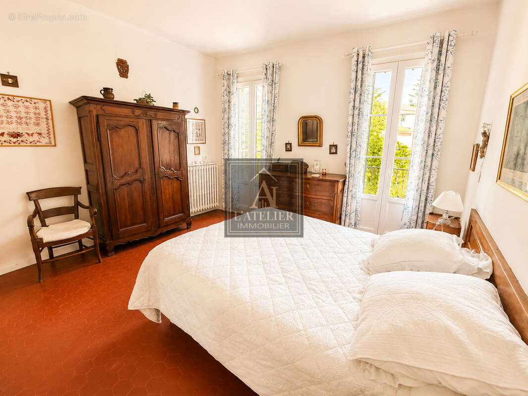 Elégante maison bourgeoise de caractère avec jardin au cœur du Mourillon - photo 14