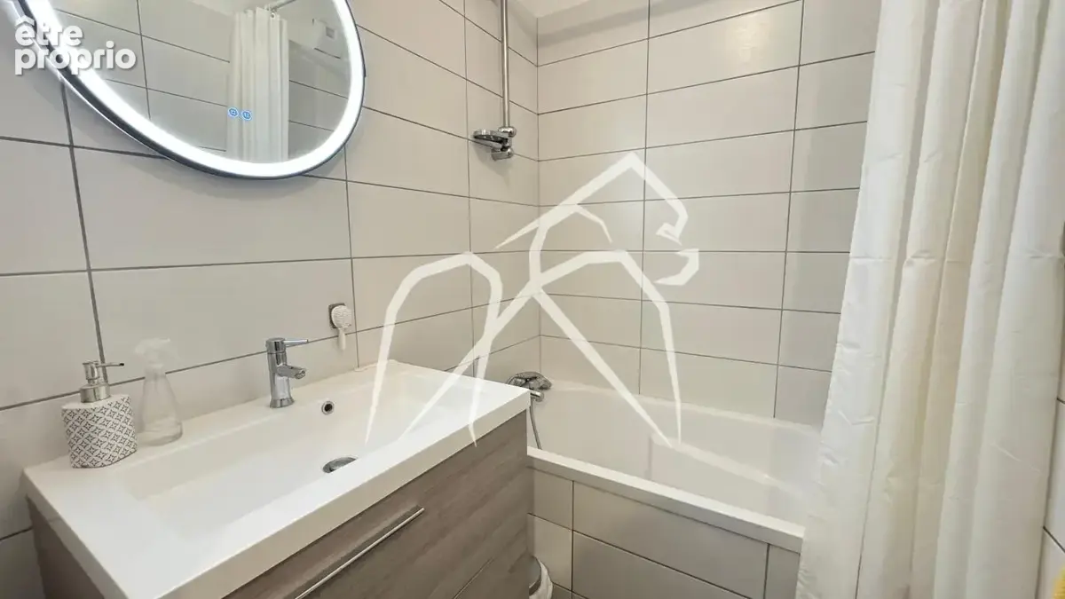 Appartement avec Jardin arboré 5 pièces  Rouen St Marc  90 m²  Garage inclus dans le prix  - photo 8