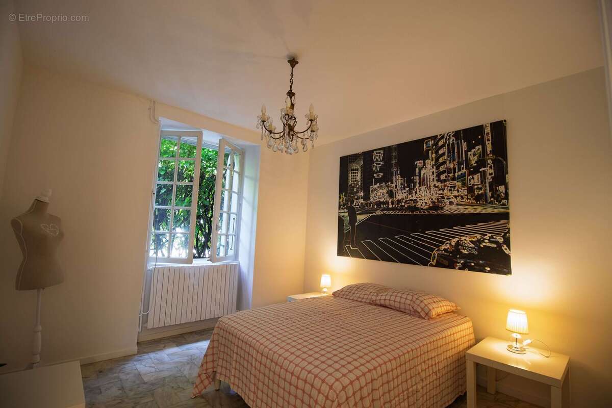 Maison à ANTONNE-ET-TRIGONANT