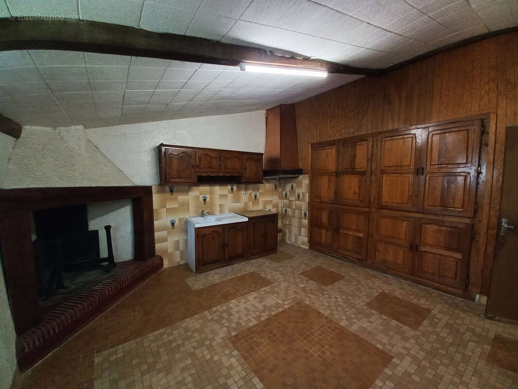 Maison à MONTESQUIOU