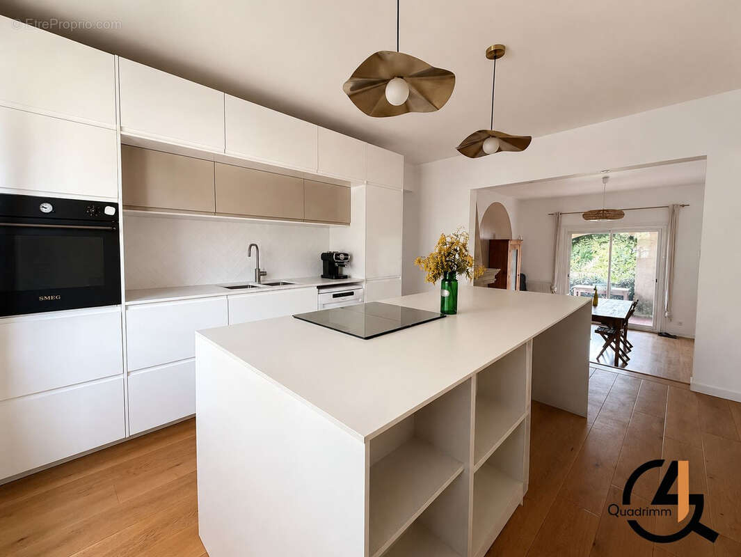 Maison T5 de plain-pied avec jardin, piscine et garage - Entre-Vignes - photo 5