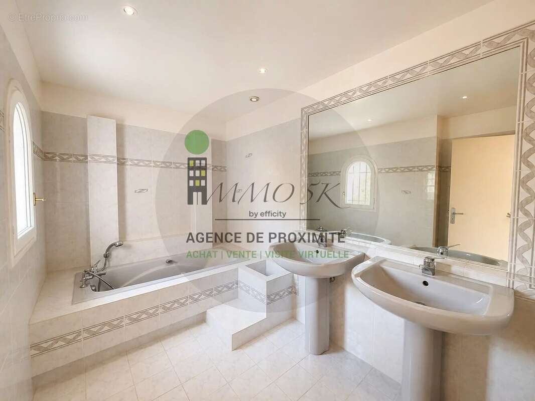 06600 antibes – 4 chambres dont 3 suites – piscine – cuisine d’été – calme absolu – sans vis-à-vis – à 5 minutes des plages d'an - photo 8