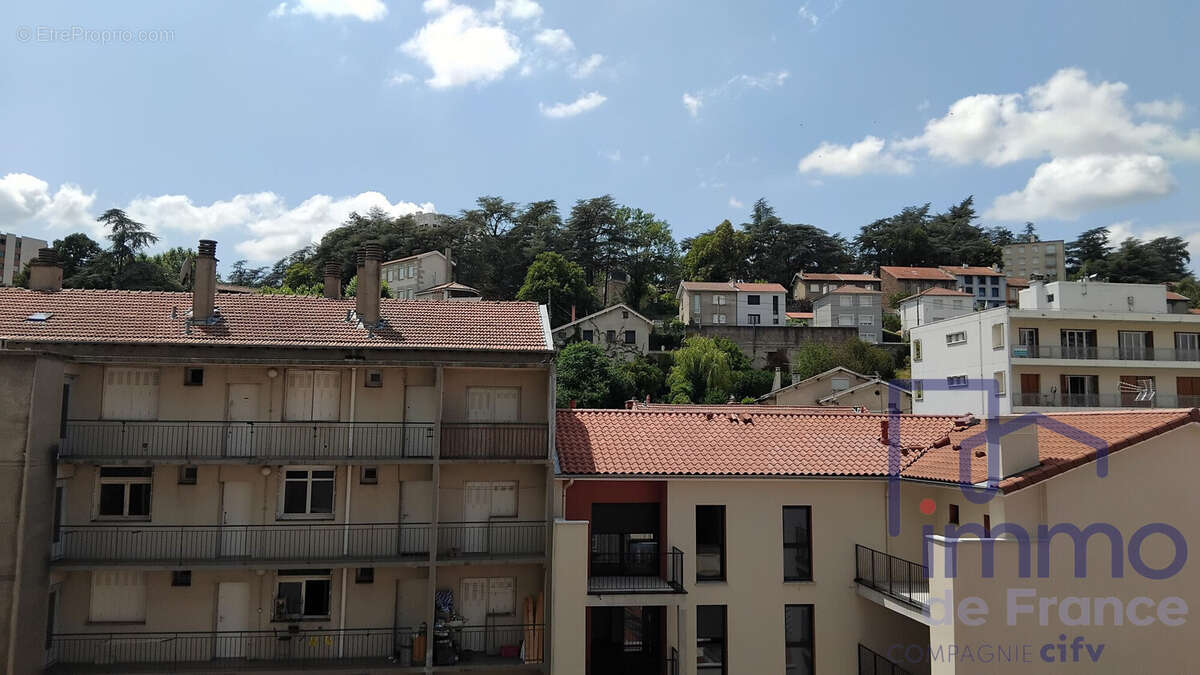 Appartement à SAINT-ETIENNE