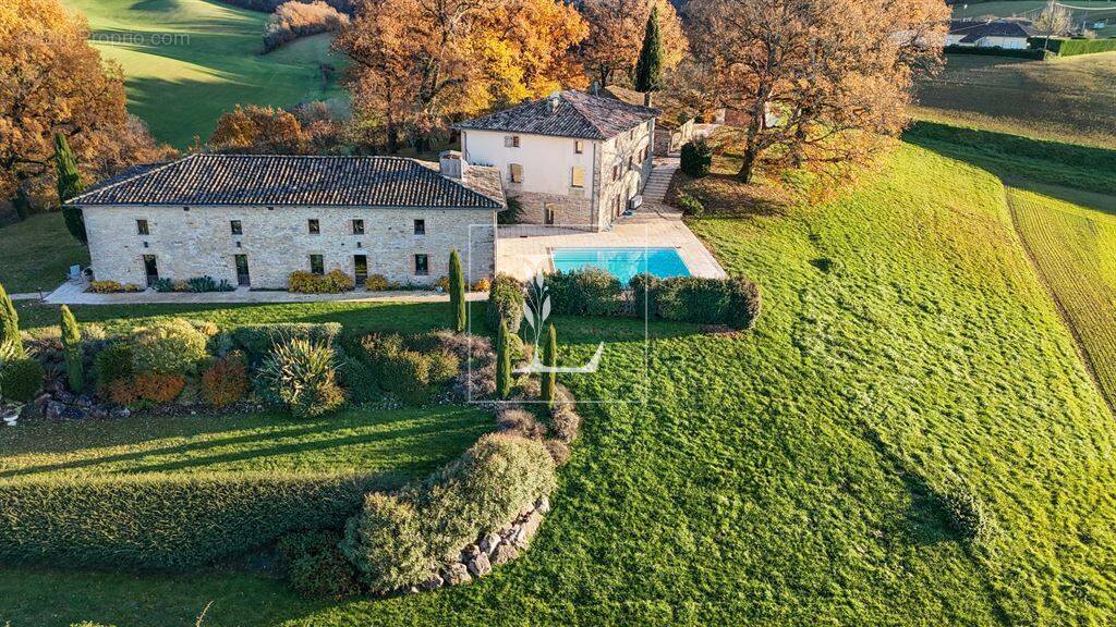 Maison à PUYGAILLARD-DE-QUERCY