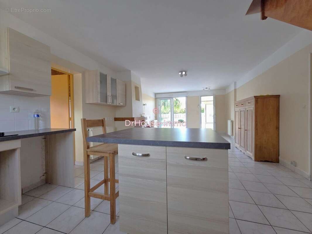 Maison 75 m² à Courseulles-Sur-Mer  - photo 2