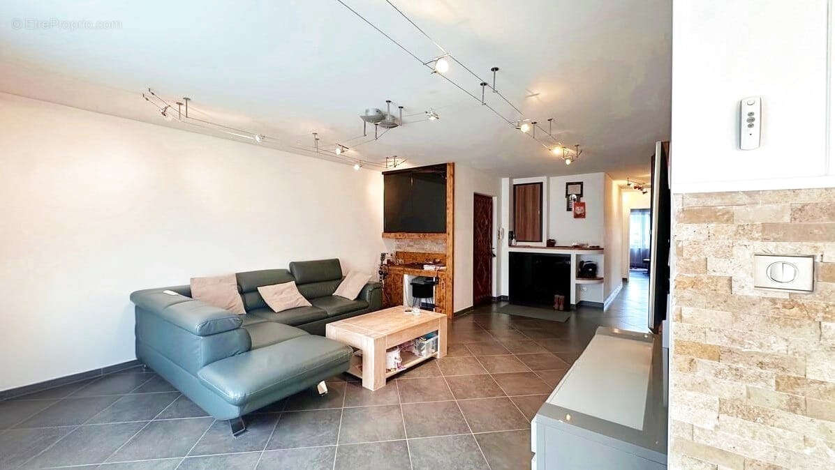Appartement à SAINT-PIERRE-EN-FAUCIGNY