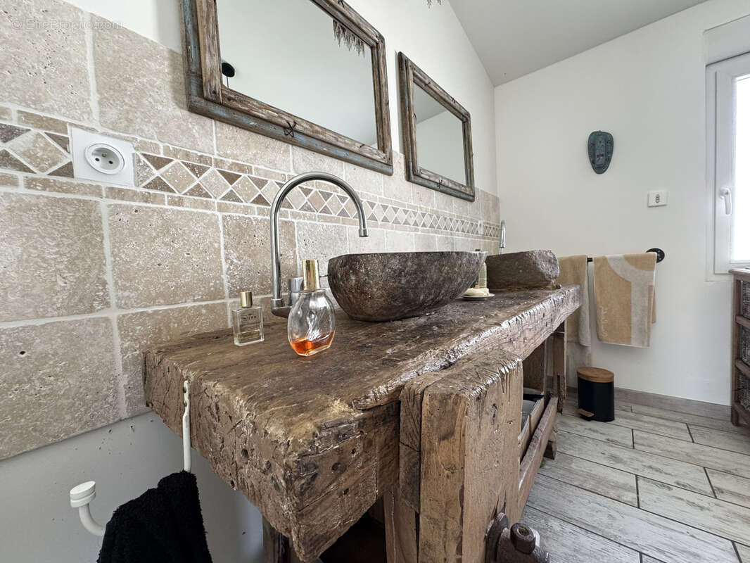 Appartement 100 m2 environ à Meschers/Gironde - photo 4