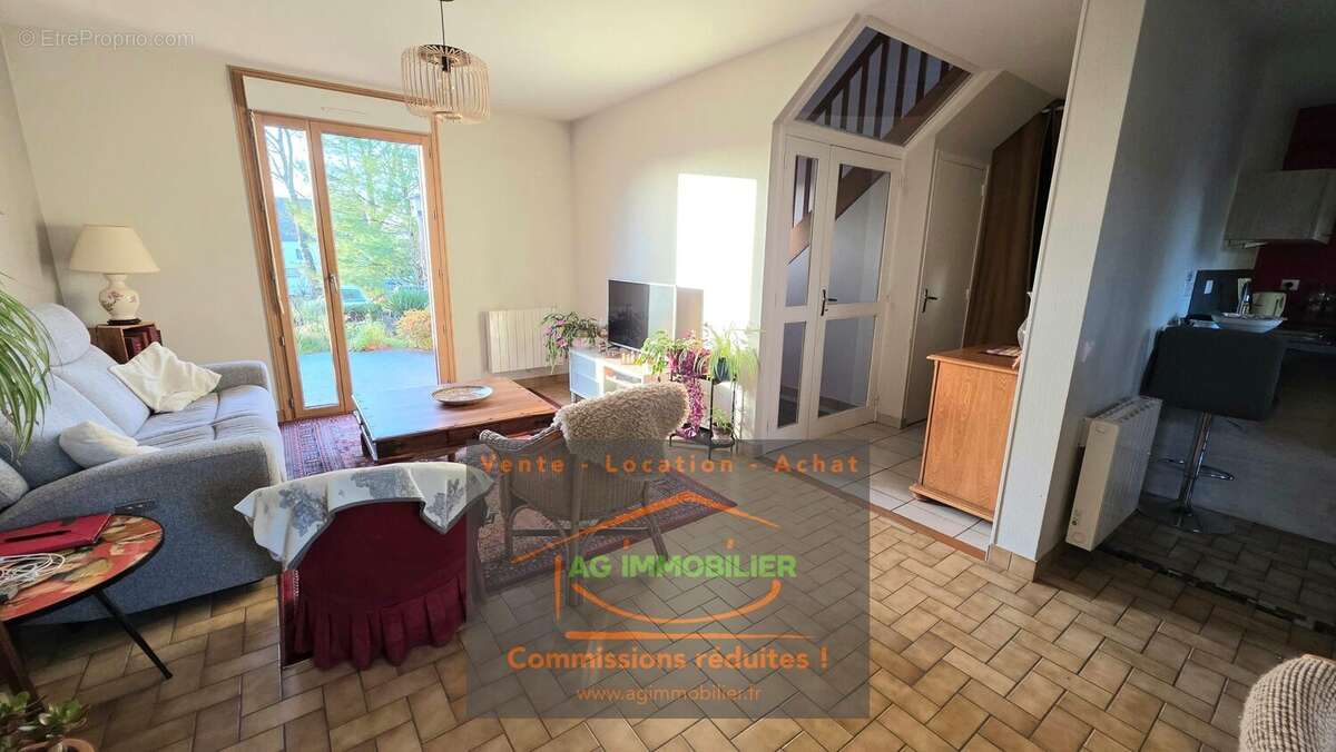 Maison à MONTGERMONT