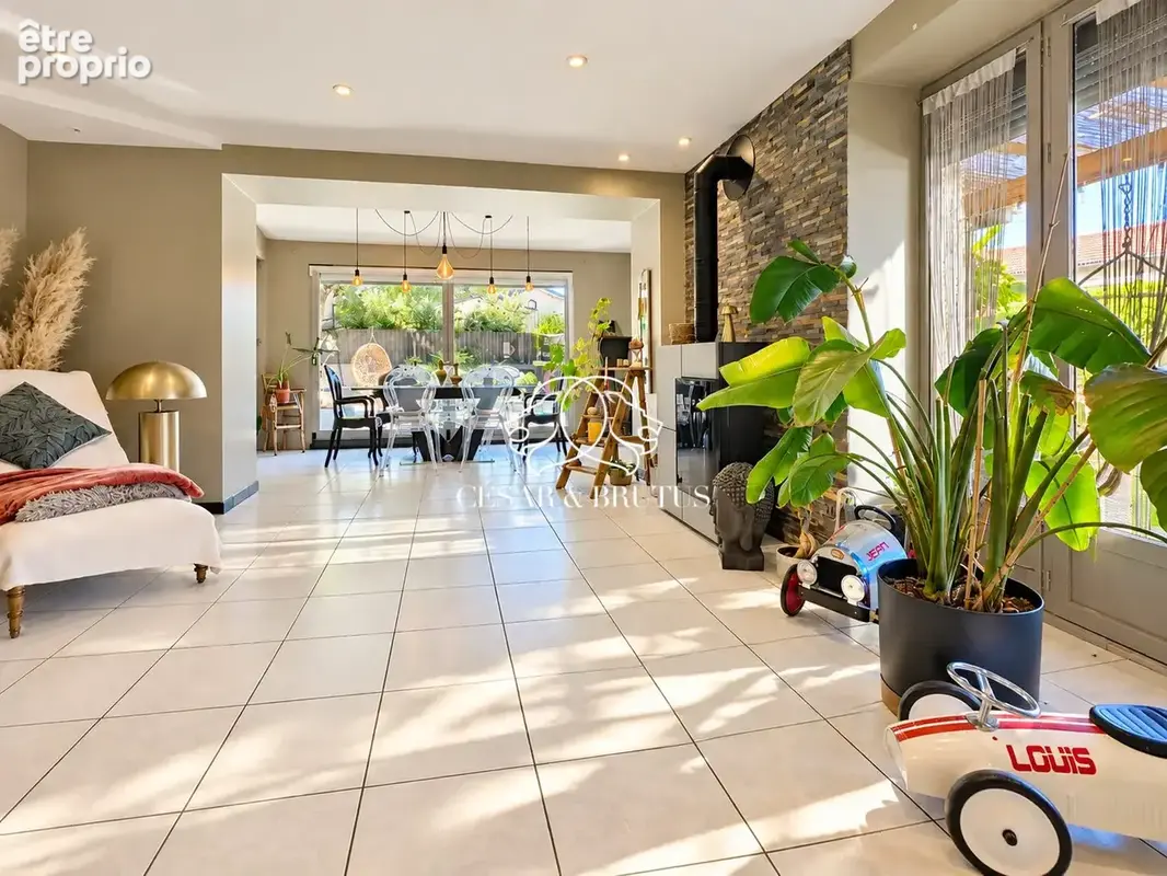 Maison 7 pièces 225 m² à vendre à Civrieux-D'azergues (69380) - photo 7