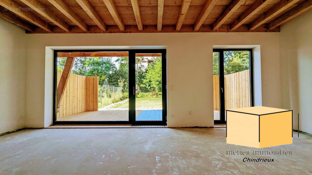 Appartement à CEYZERIEU