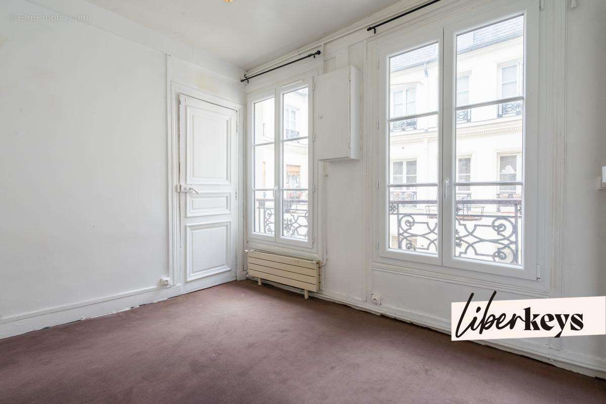 Appartement à PARIS-3E