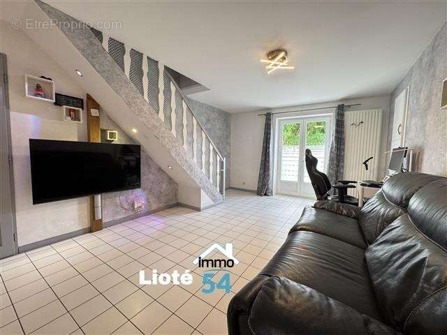Maison 151 m² à Mangonville  - photo 7