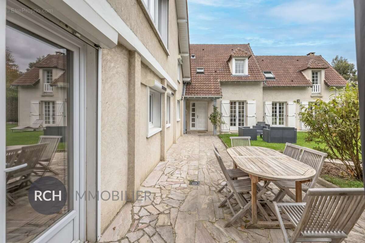 Maison à MONTFORT-L&#039;AMAURY