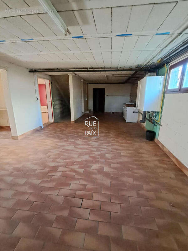 Maison sur sous sol , secteur prisé de Naintré 191.90 m2 - photo 14
