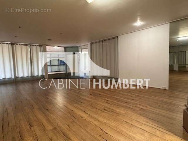 Commerce à SAINT-ETIENNE