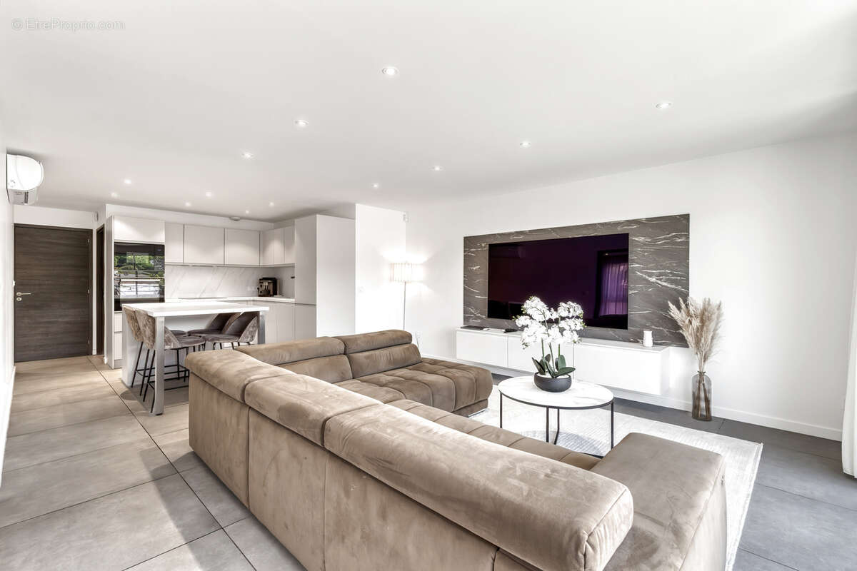 Appartement à SAINT-JEOIRE-PRIEURE