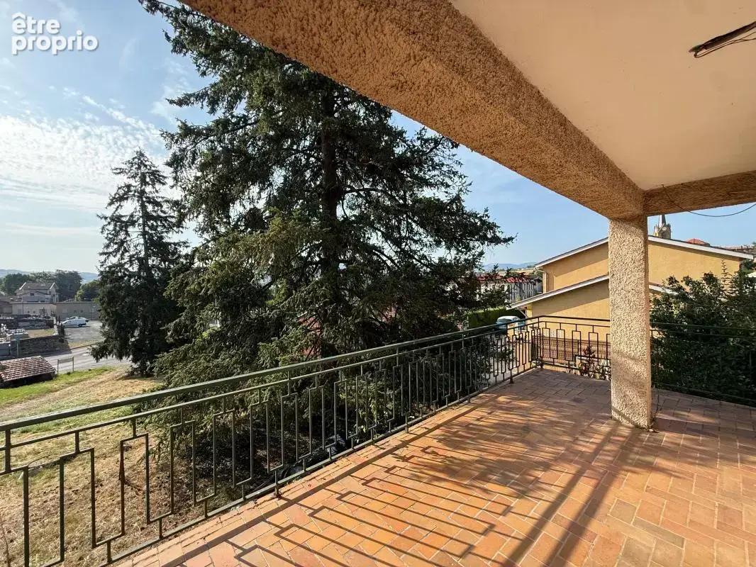 Maison à deux pas du centre du village - photo 13