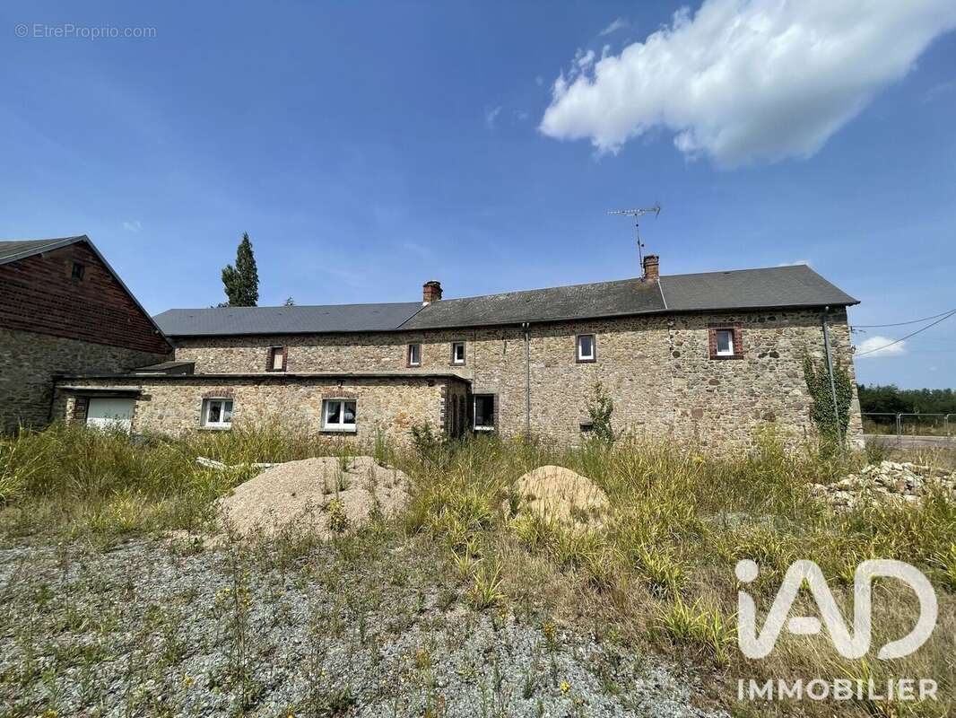 Maison 200 m² à Periers  - photo 2