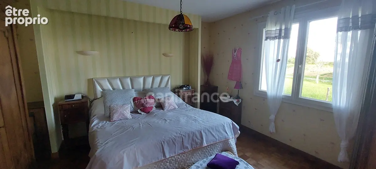 Maison à vendre 6 pièces et grande véranda à Fontenay le Comte (85) - photo 8