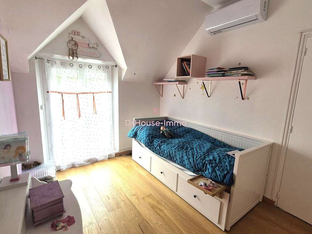 Maison à OZOIR-LA-FERRIERE