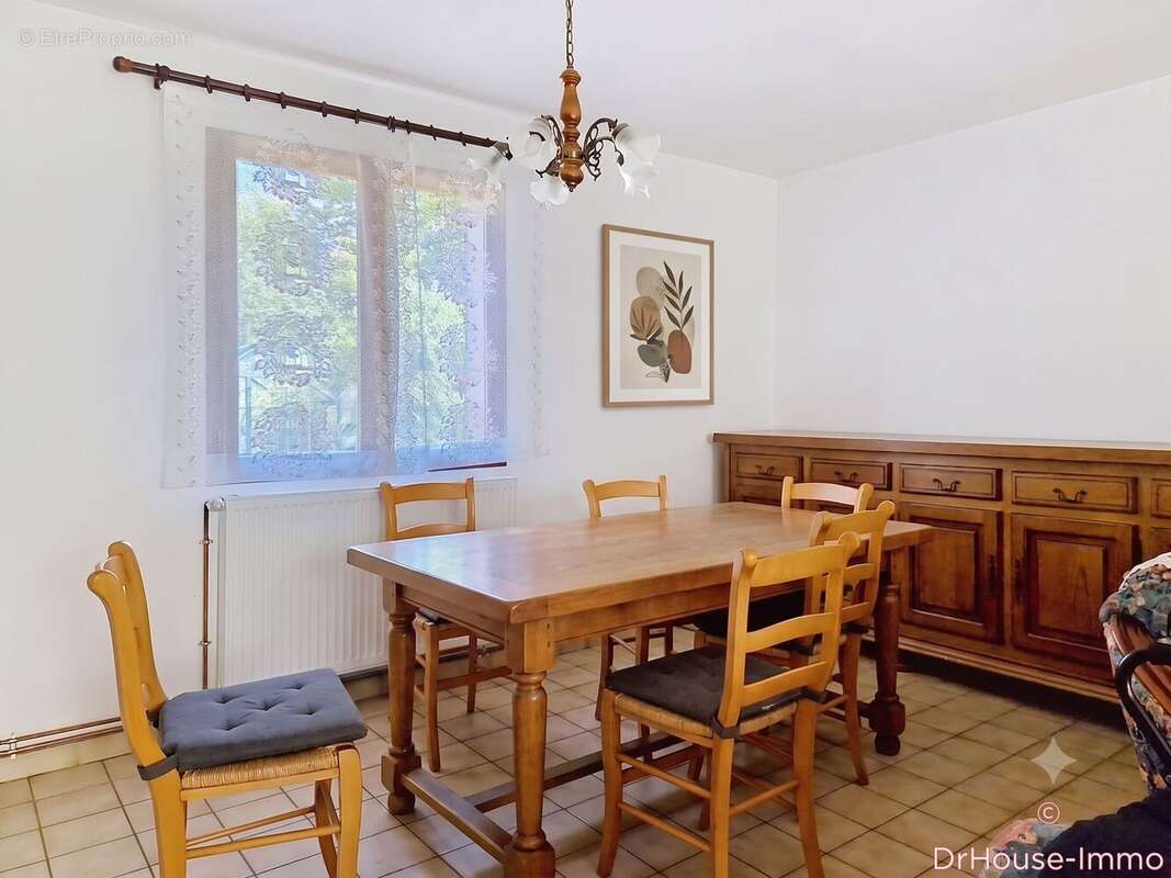 Maison 88 m² à Saint-Martin-De-Mailloc  - photo 5