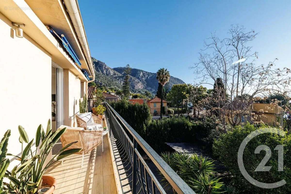 Appartement à EZE