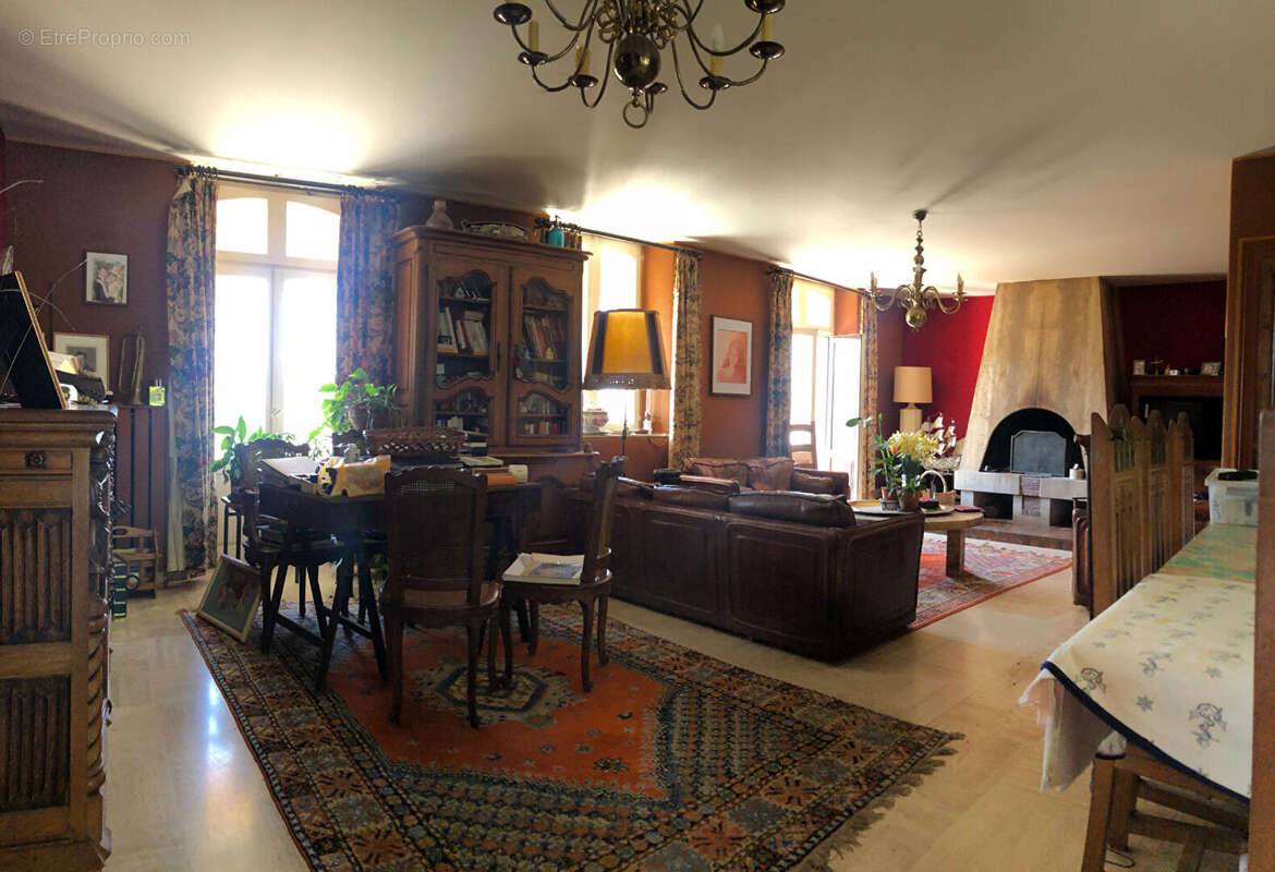 Maison à FOLLAINVILLE-DENNEMONT