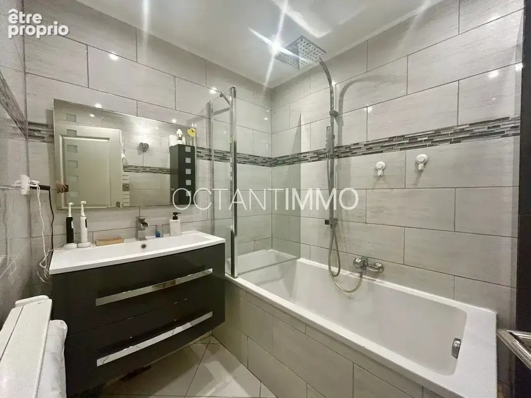 CAGNES SUR MER VAL FLEURI - 2 P traversant rénové - 320.000 € - photo 6