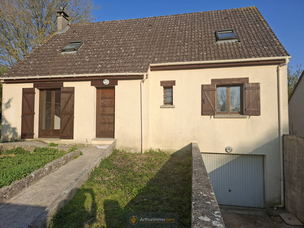 Maison à COULOMMIERS