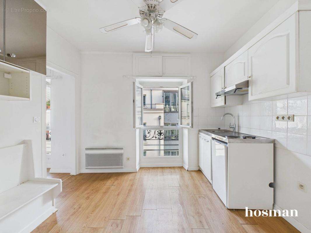 A réagencer ! 2/3 pièces de 46m² - Calme et copropriété rénovée - Métro Anvers - Rue Seveste - photo 7