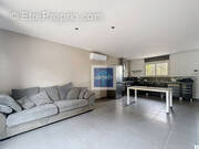 Maison à SAINT-SEURIN-DE-BOURG