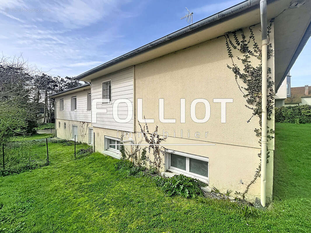 Maison à HERMANVILLE-SUR-MER