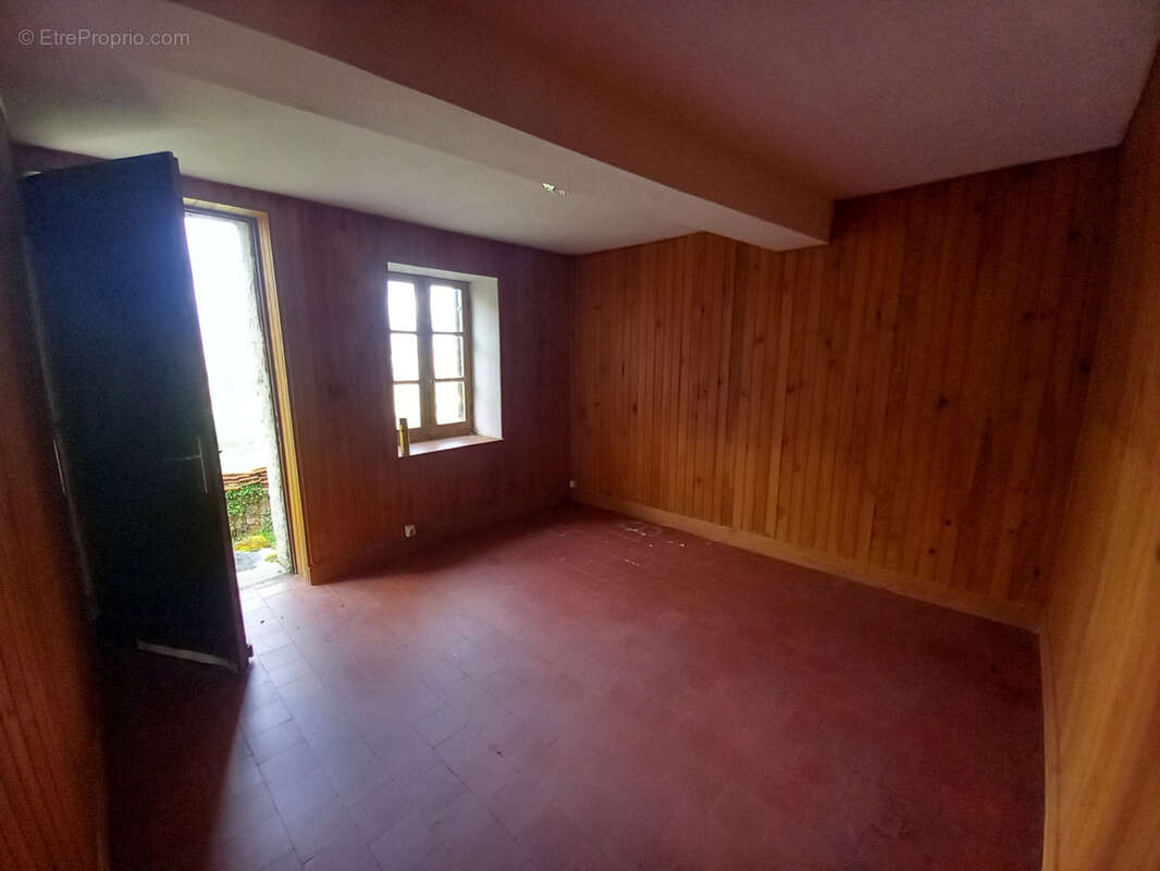 Maison à LA NOCLE-MAULAIX