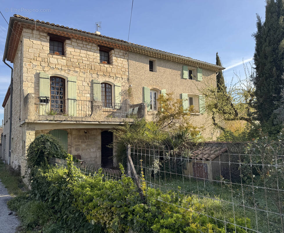 Maison à PERNES-LES-FONTAINES