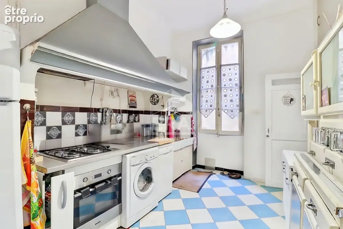 Appartement 84m² à marseille 1er arrondissement - photo 3