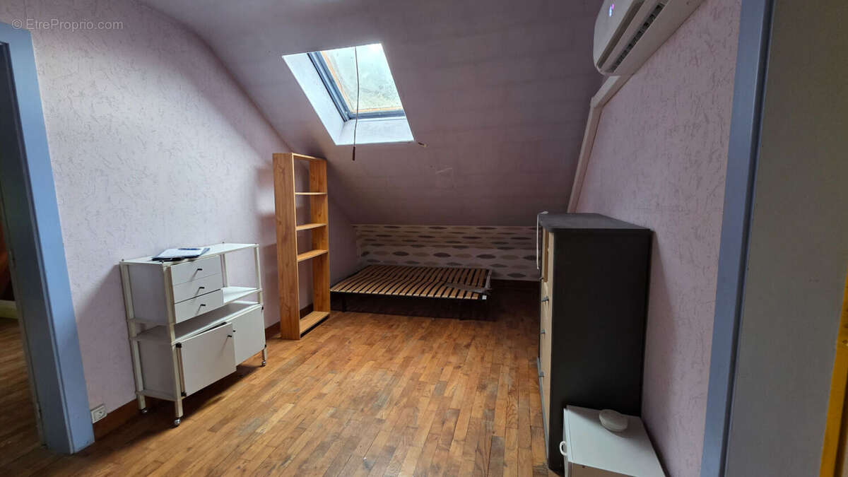 Maison à SAINT-YRIEIX-LA-PERCHE