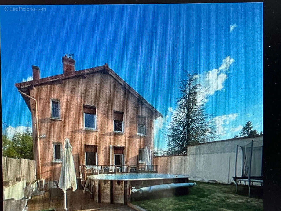 Maison à RIORGES