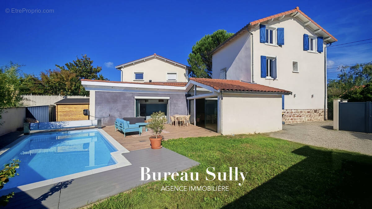 Maison à TASSIN-LA-DEMI-LUNE