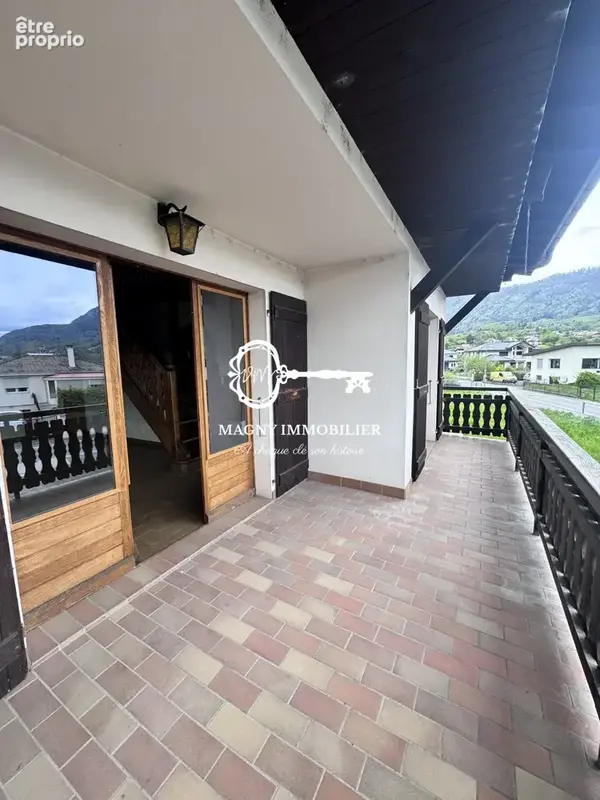 Maison 218 m² à Marignier  - photo 4
