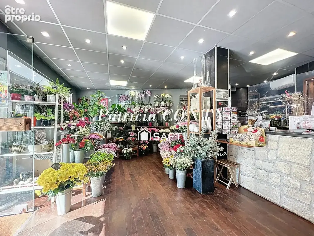 Photo 1 - Commerce à SAINT-MAUR-DES-FOSSES
