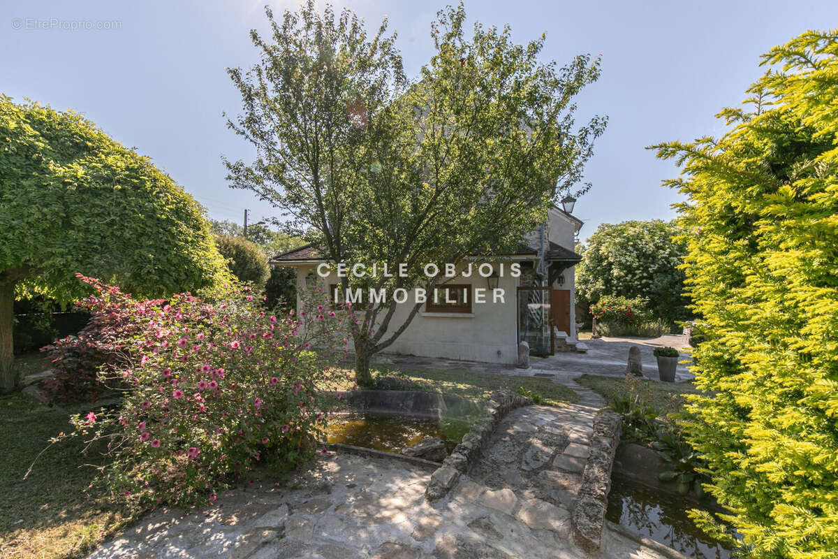 Maison à CHAMPIGNY-SUR-MARNE