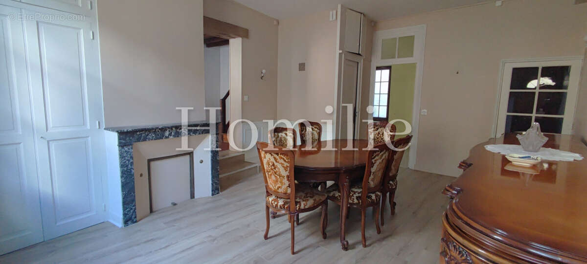 Maison à MONTRICHARD