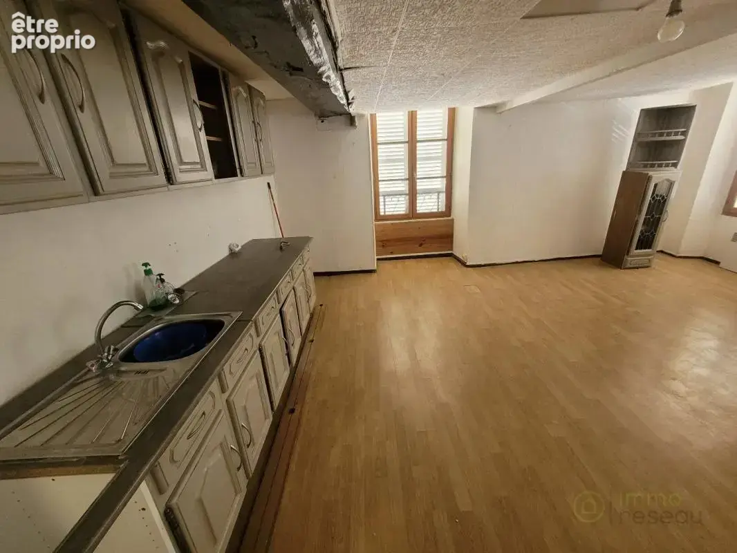 Commerce 120 m² à Chaumes-En-Brie  - photo 12