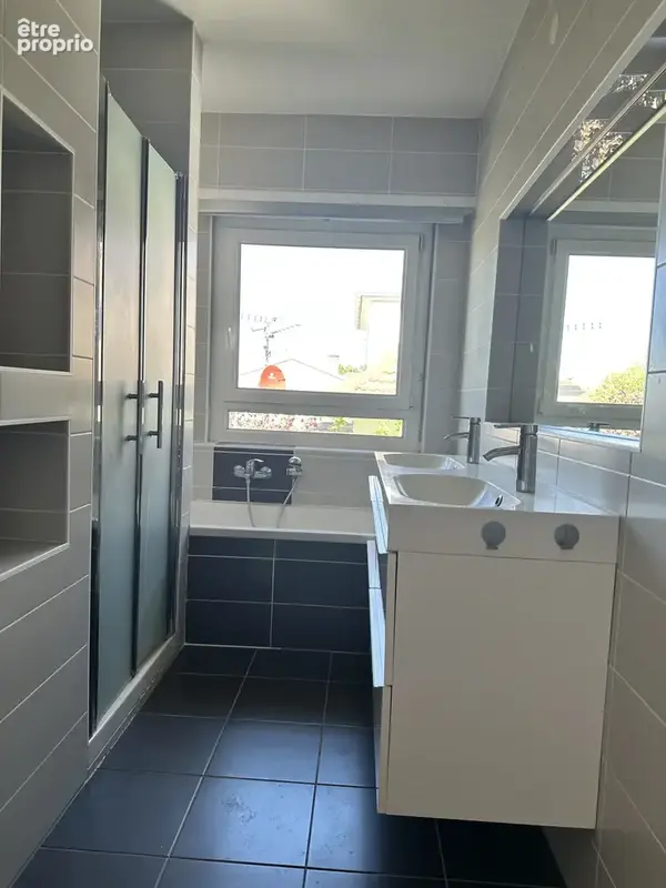 Maison aux allures modernes dans un cadre verdoyant - photo 9