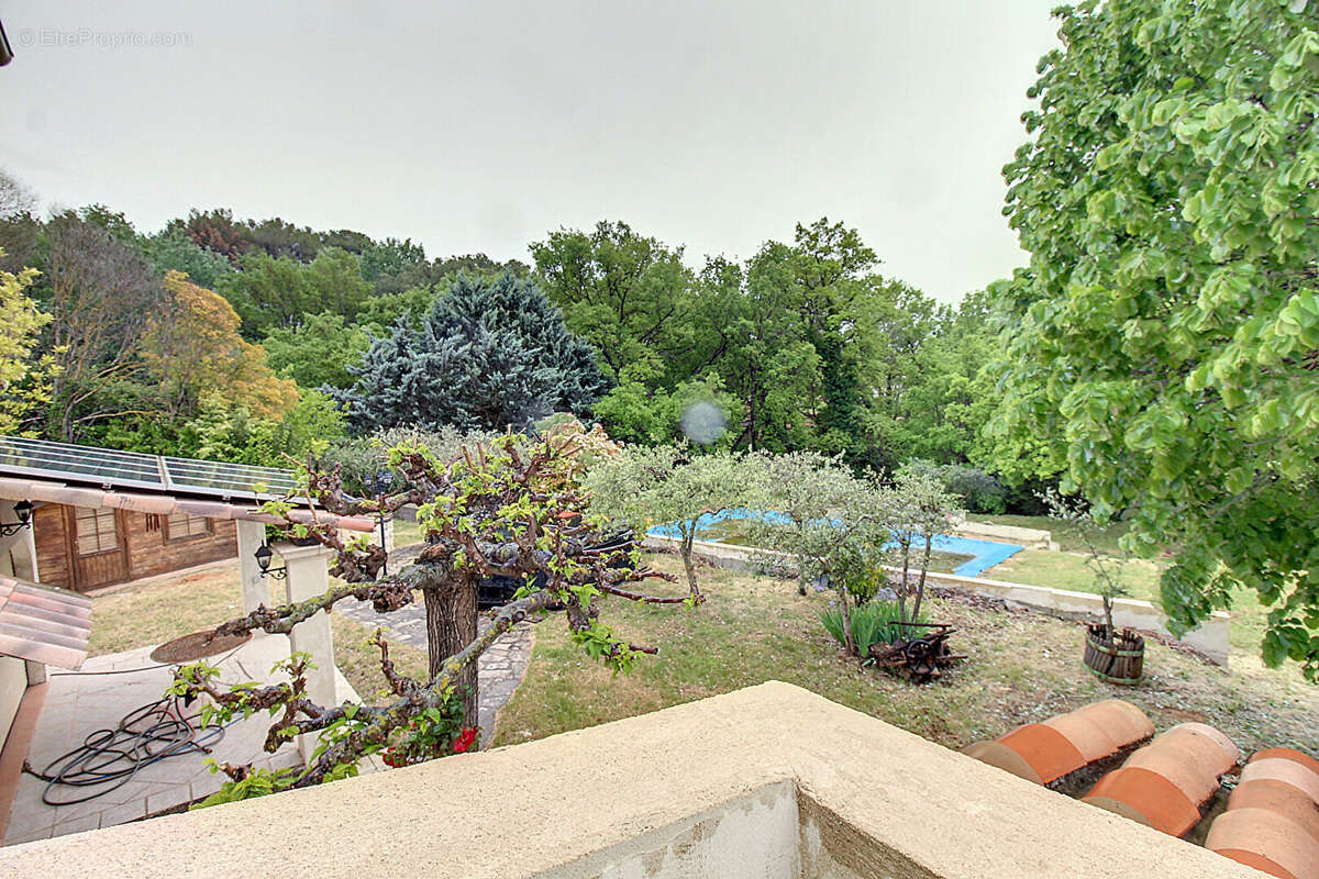 Maison à VILLECROZE